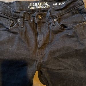 Men’s/ young men’s- W28 L30 Black Levi jeans
